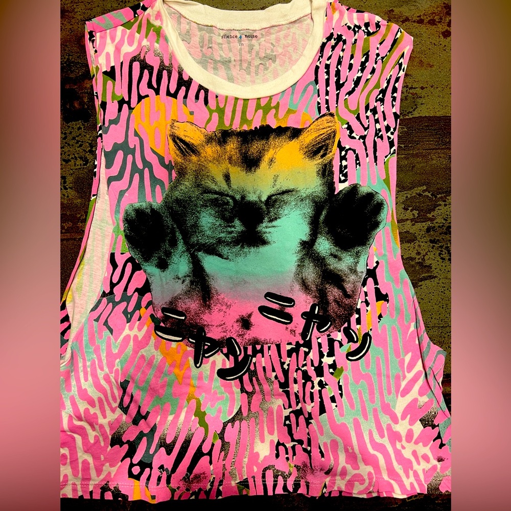 🩷🩵💜SILENCE+NOISE Brights Kitten Graphic Top Tee NEW🌈